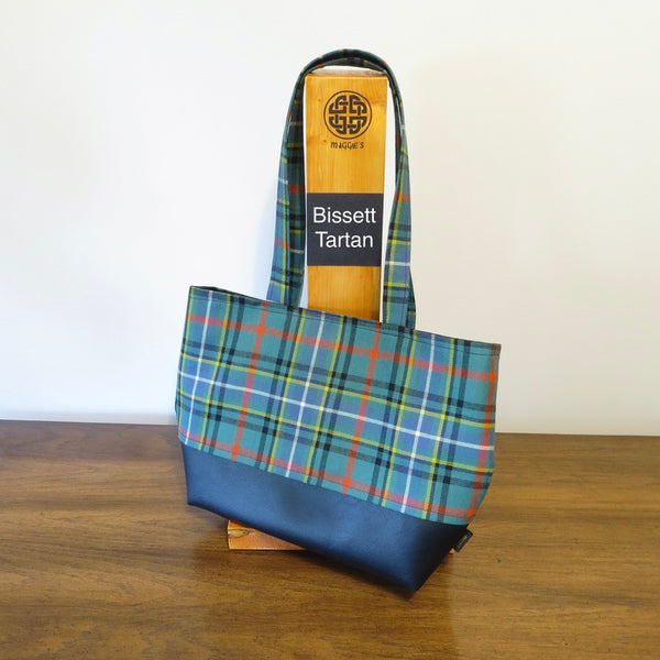 ESSENTIALS Tote Bag / Purse